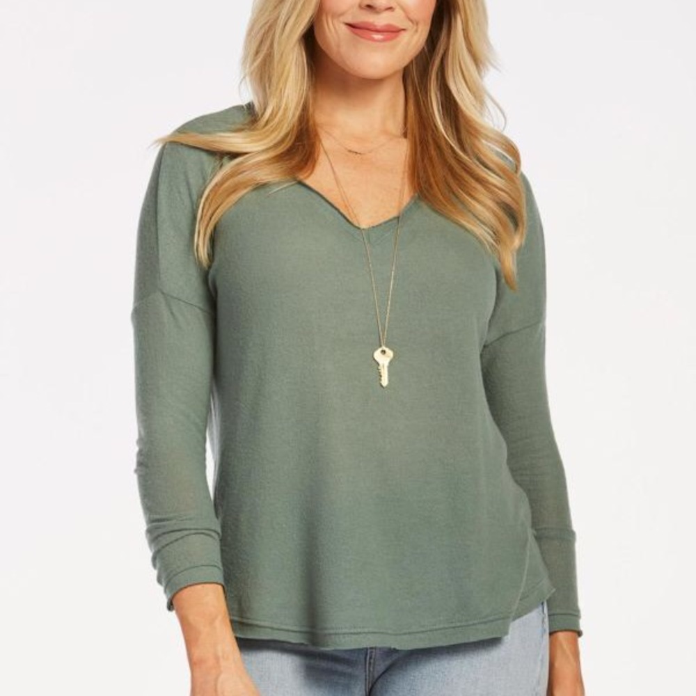 NWOT Layla brushed V-neck